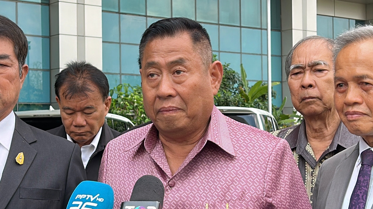 “ณฐพร” ยื่นศาลรัฐธรรมนูญ เอาผิด กกต. จัดเลือก สว. ไม่สุจริต ขู่ ยื่นยุบบางพรรค