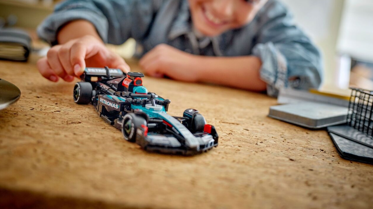 LEGO จับมือ F1 สร้างปรากฏการณ์ใหม่ เอาใจสายรถแข่ง เปิดชุดตัวต่อรถแข่ง Formula1