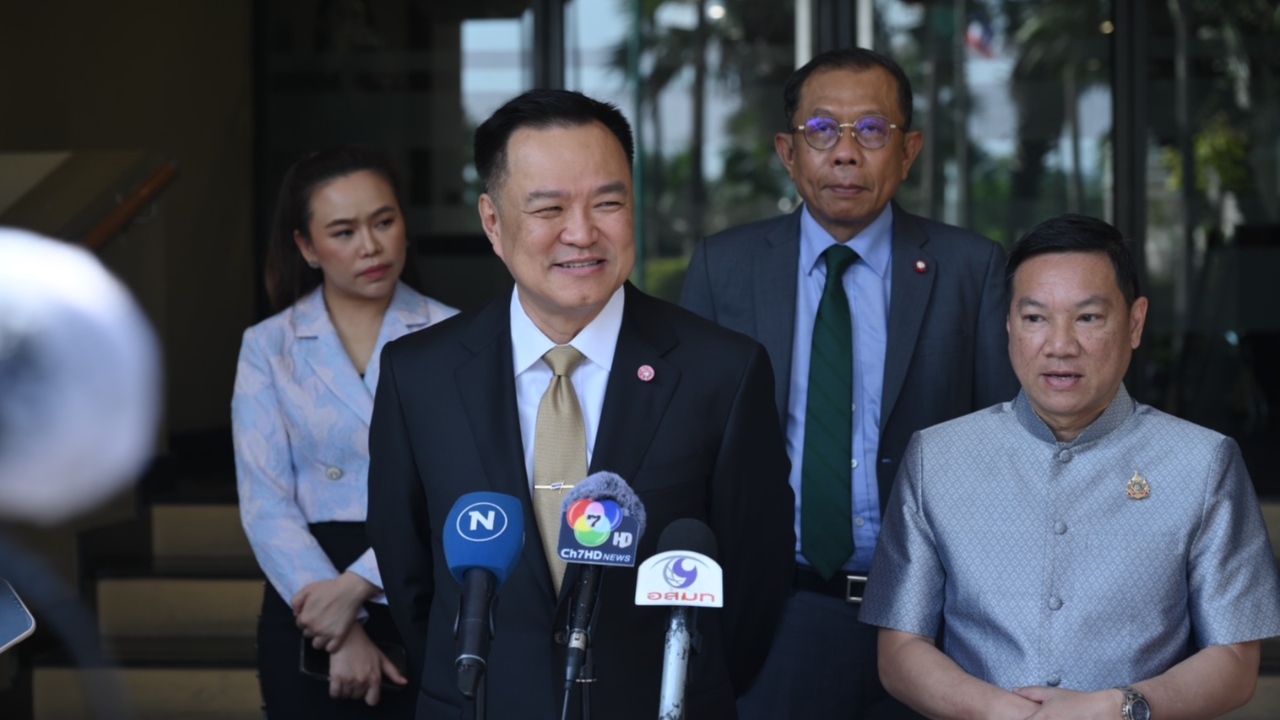 “อนุทิน” สั่ง มท.ลุยสอบประกันสังคม-ปลัดแรงงาน กำชับไม่ต้องกลัวอิทธิพล