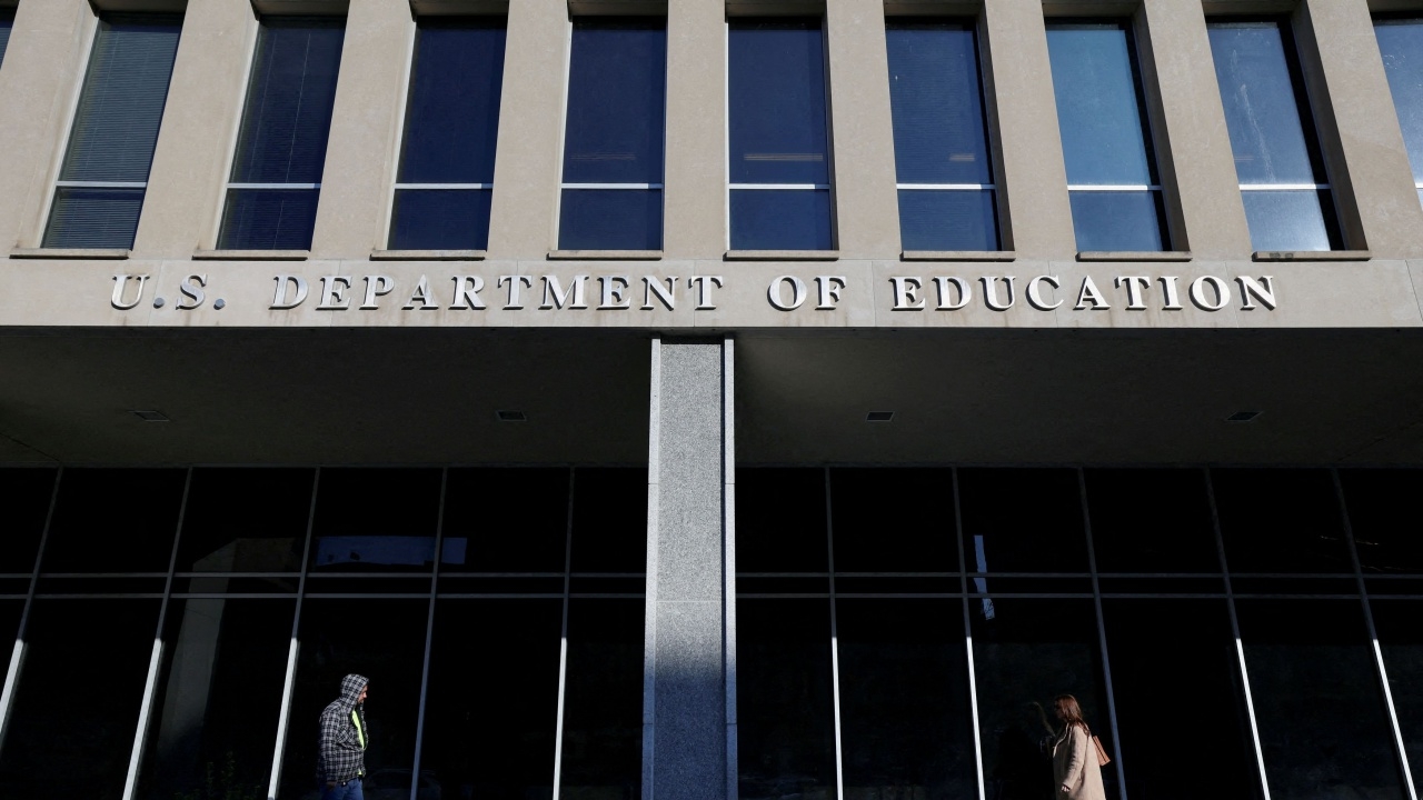 กระทรวงศึกษาธิการสหรัฐฯ เตรียมปลดเจ้าหน้าที่กว่า 50%