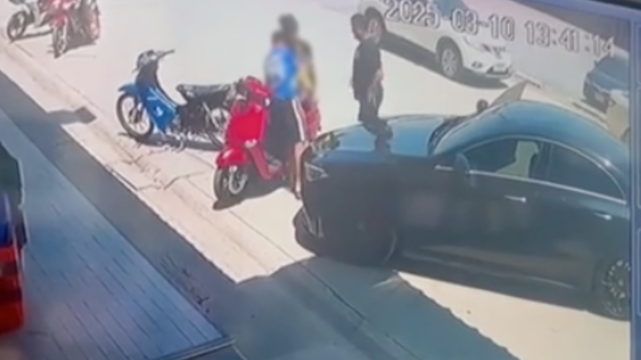 "เสี่ยรถเบนซ์" ตบหัวเด็ก 14 หลังเลี้ยวรถตัดหน้า ล่าสุดจบด้วยดี ยอมขอโทษแล้ว