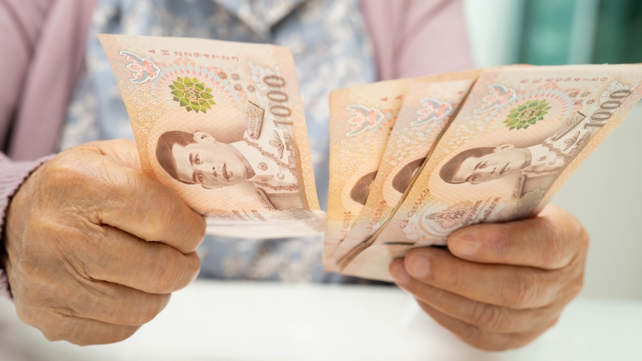 แจกเงินหมื่น กลุ่มคนไม่มีสมาร์ทโฟน เช็กช่องทาง เตรียมลงทะเบียน