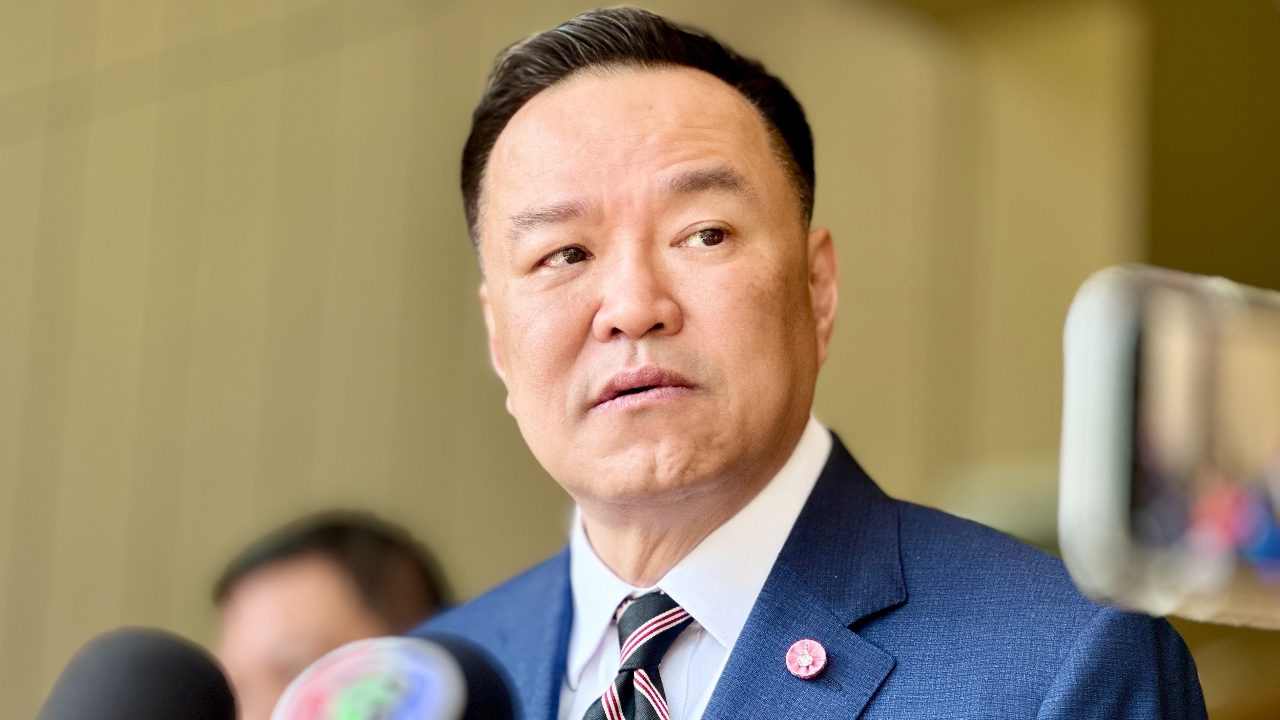 “อนุทิน” มั่นใจ “อิ๊งค์” ไม่กลัวเวทีซักฟอก สอนมวยฝ่ายค้านหวังโยง “ทักษิณ”