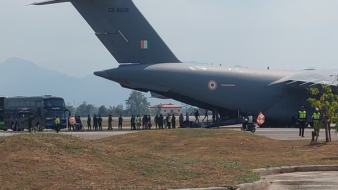 "อินเดีย" นำเครื่องบินรับ 283 คน เหยื่อแก๊งคอลฯ ลอตแรกจากเมียนมา กลับประเทศ