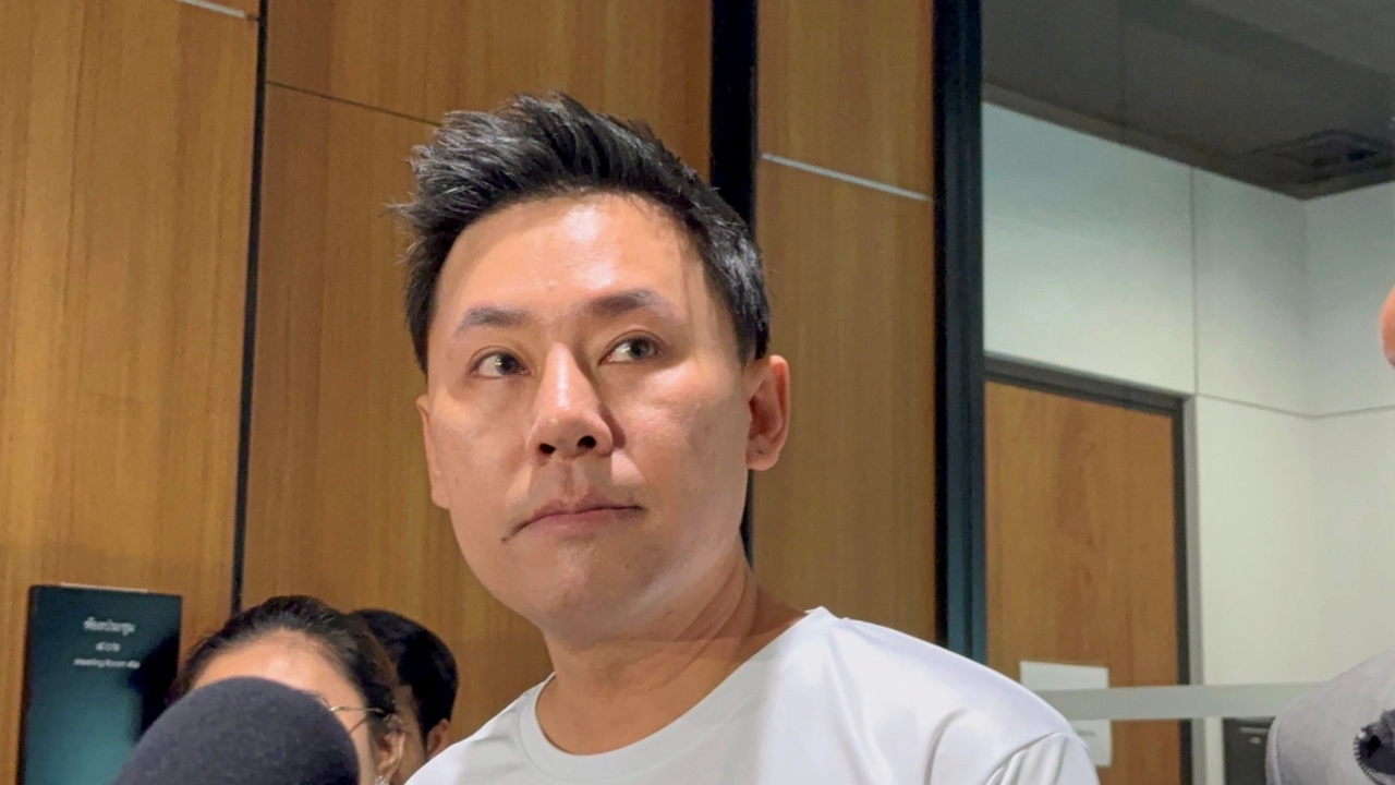 เบิกตัว "ทนายตั้ม-ภรรยา" กับพวก ตรวจพยานคดีเจ๊อ้อย ลวงซื้อลอตเตอรี่-รถหรู