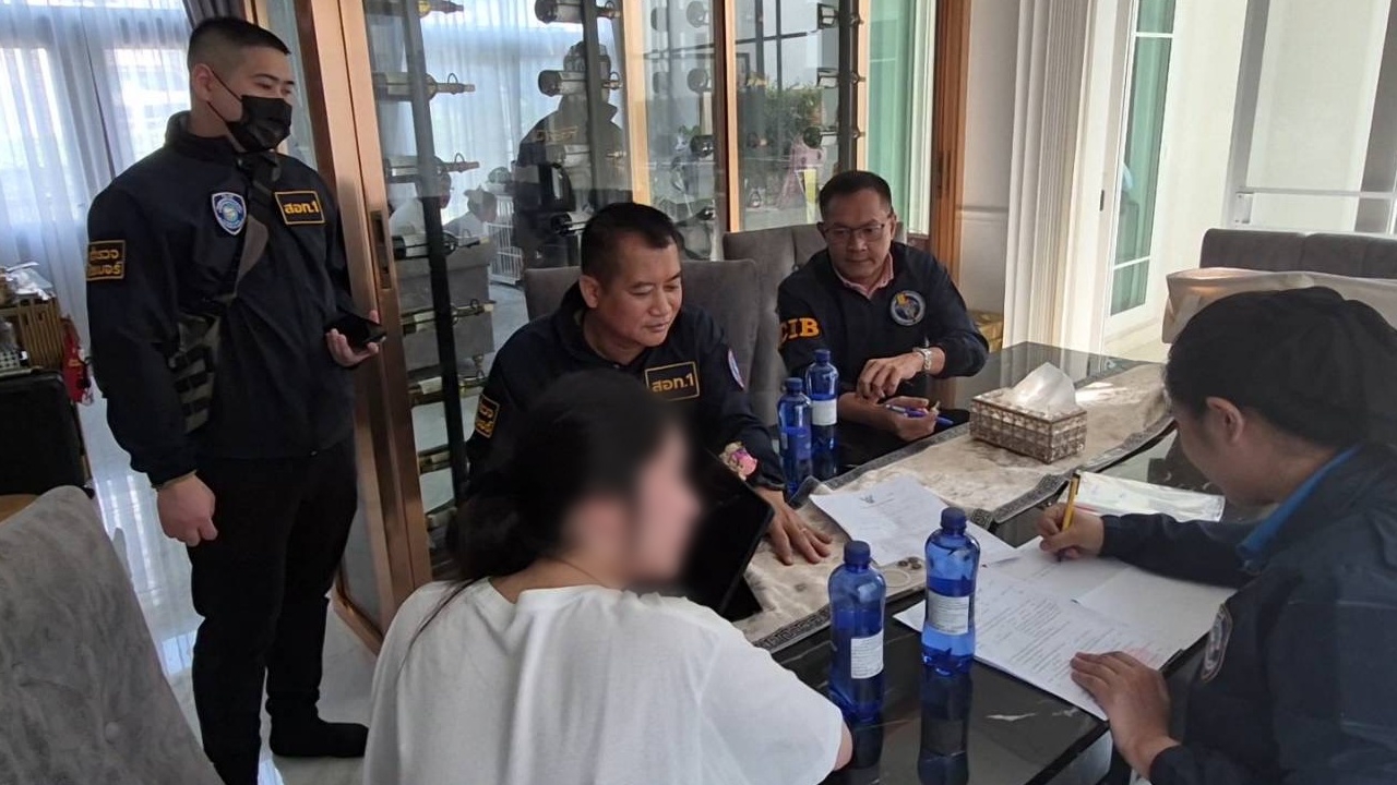 ตำรวจไซเบอร์ ทลายเครือข่ายพนันออนไลน์ จับ "มินนี่ สาวน้อยร้อยเว็บ" รอบสอง