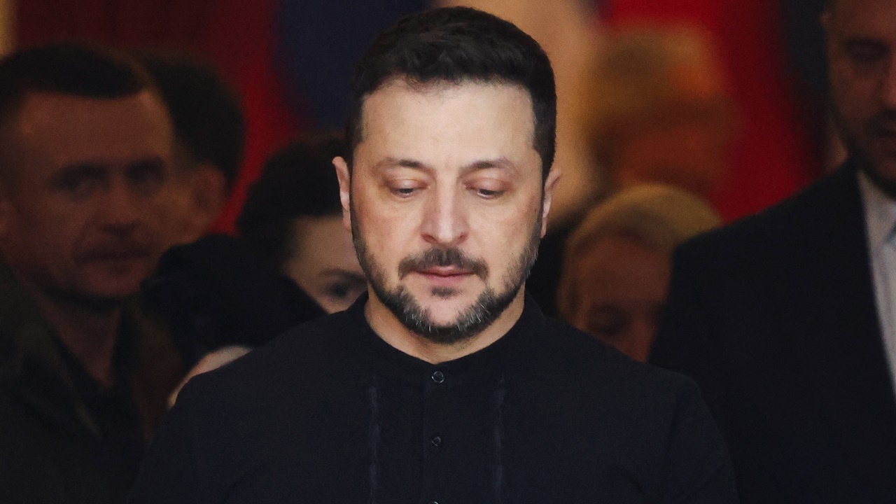 สหรัฐฯ หยุดส่งความช่วยเหลือทางทหาร กระทบยูเครนอย่างไร?