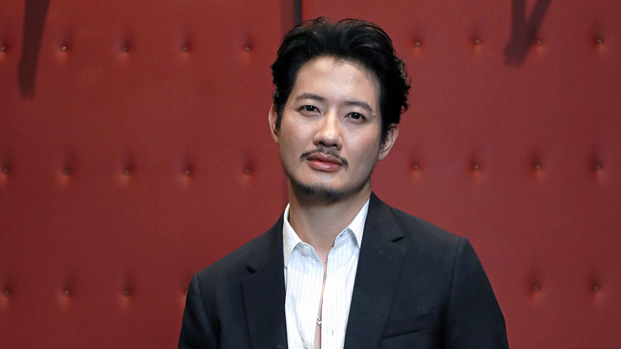 "เป้-อารักษ์" ตื่นเต้นเป็นพระครั้งแรก เล่าชีวิตผ่านจุดพีกเกือบเล่นหนังไม่ได้แล้ว!