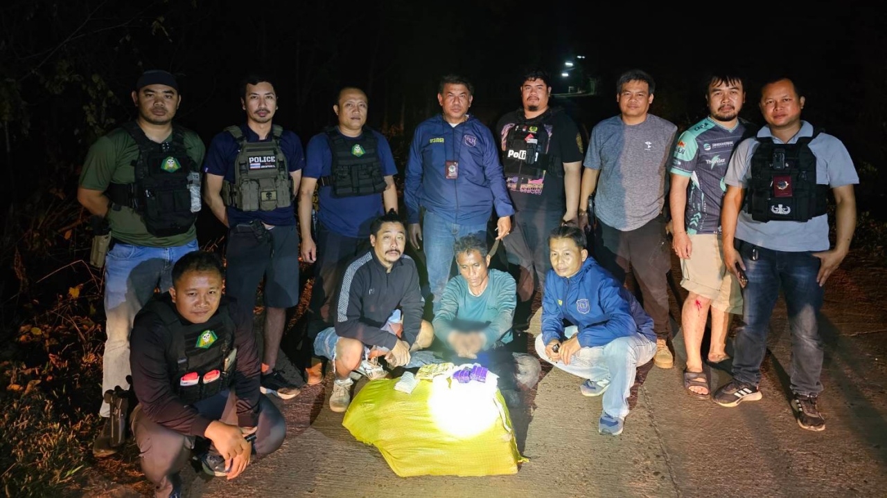 หนุ่มรับจ้างกรีดยาง เงินไม่พอซื้อยา หันรับจ้างขน "ยาบ้า" สุดท้ายไม่รอด