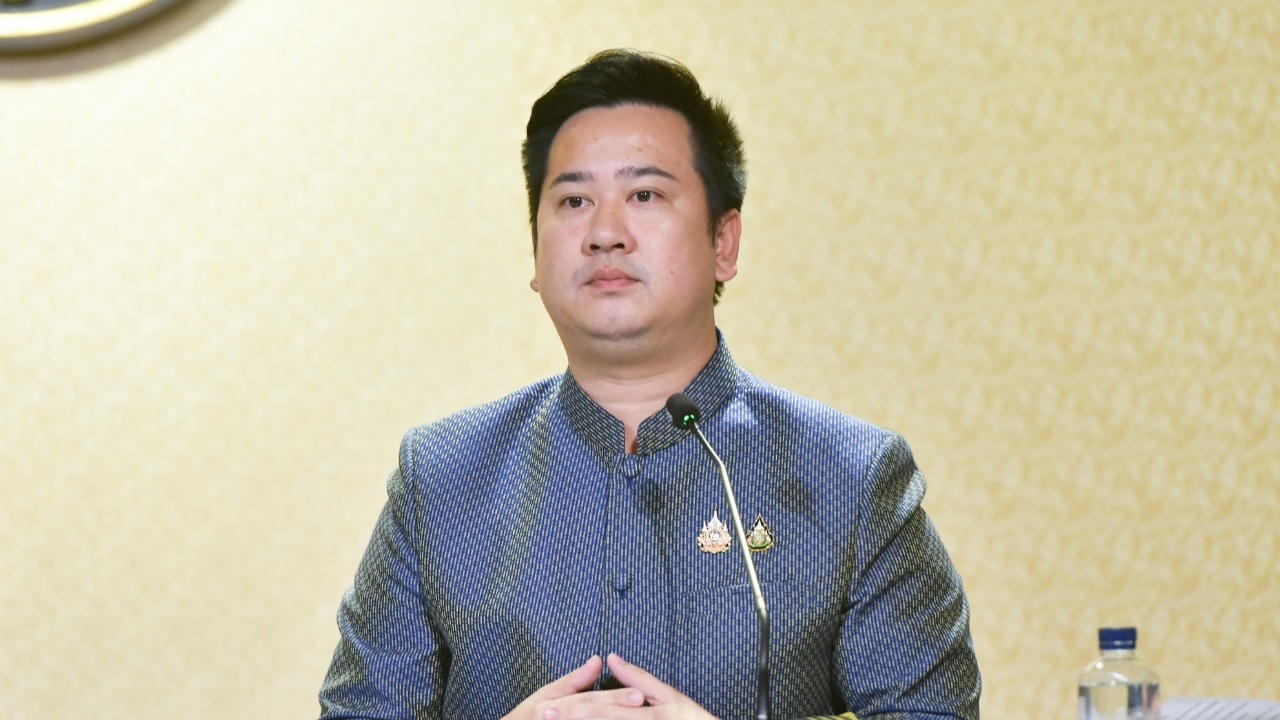 วัยรุ่นหญิงสูบบุหรี่ไฟฟ้าเพิ่มขึ้น รัฐบาลยันไม่นิ่งนอนใจ สั่งเร่งปราบปราม