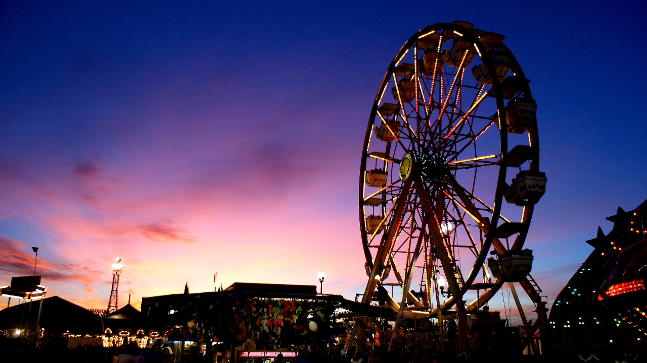 งานธรรมศาสตร์แฟร์ 2568 วันไหน เช็กตารางศิลปิน พร้อมวิธีเดินทางที่นี่