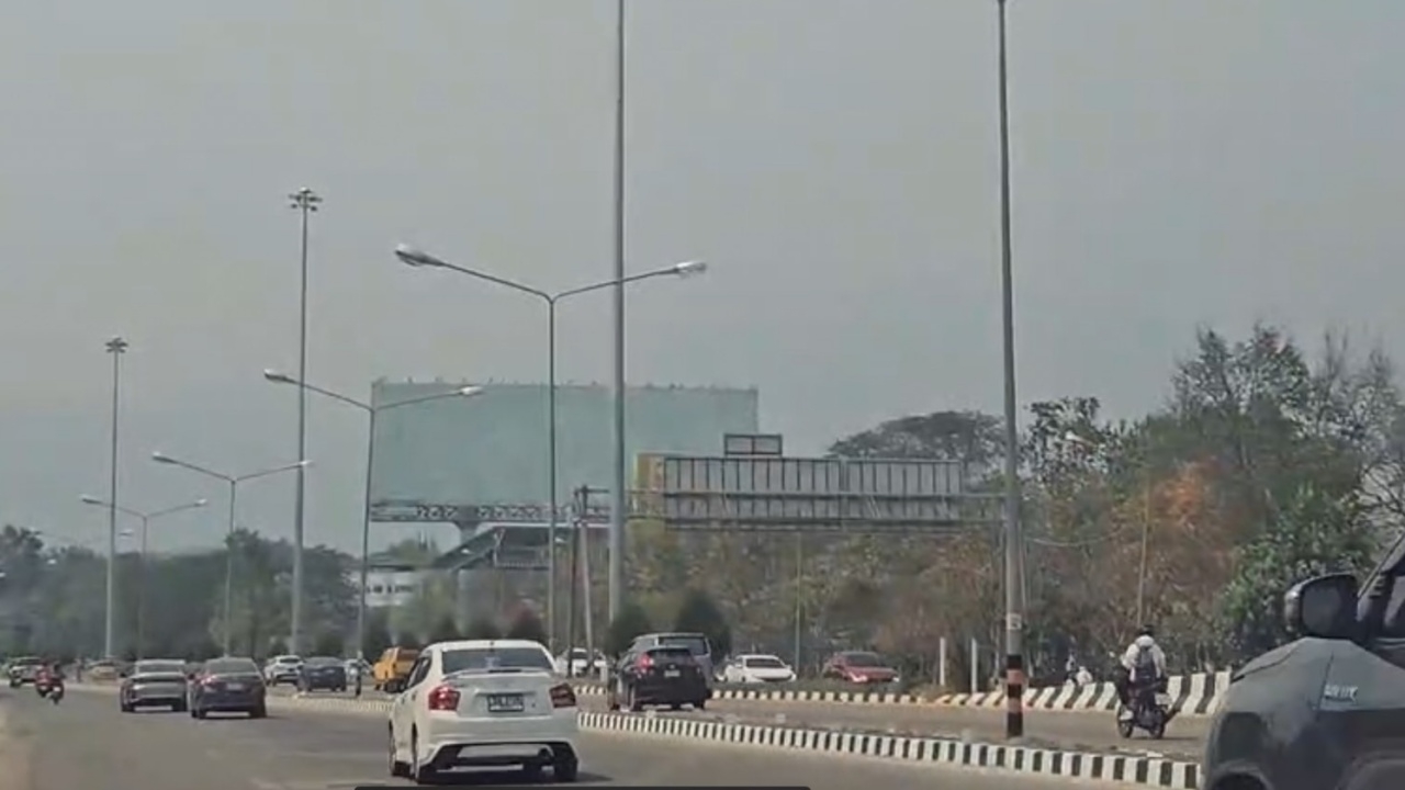 เชียงใหม่อ่วม หมอกควันพิษแผ่ปกคลุมหนา ค่าฝุ่น PM 2.5 พุ่งเกินมาตรฐานหลายจุด