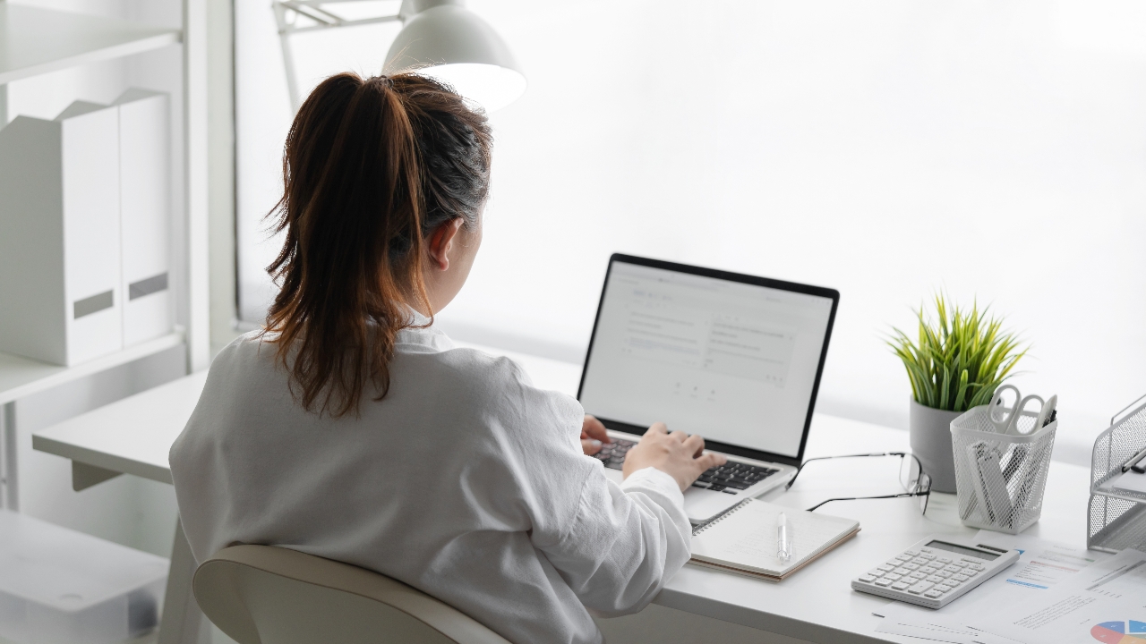 ชาว Gen Z กับความท้าทายในการทำงานที่แตกต่าง เหตุผลใดที่ทำให้พวกเขาหมดไฟในการทำงานไวกว่าคนรุ่นก่อน