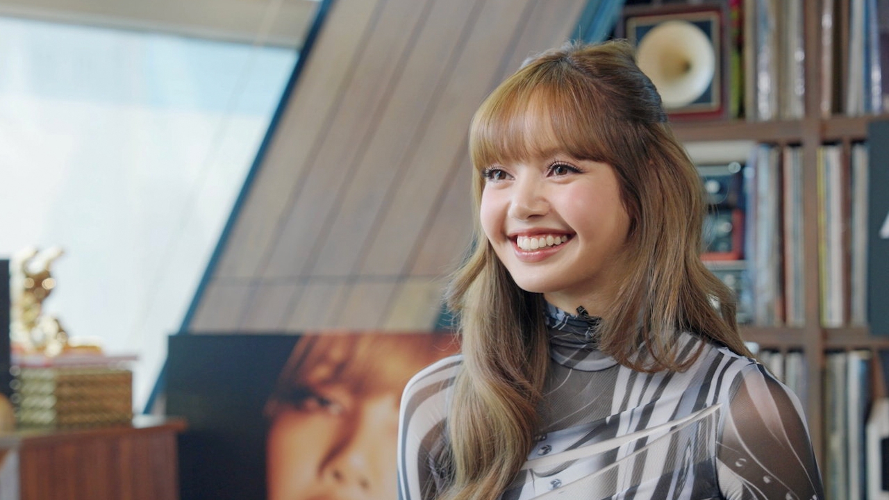 ปังกระหึ่มโลก "ลิซ่า" เปิดลุค 5 ตัวตนสุดเฟียส เสิร์ฟอัลบั้ม ALTER EGO