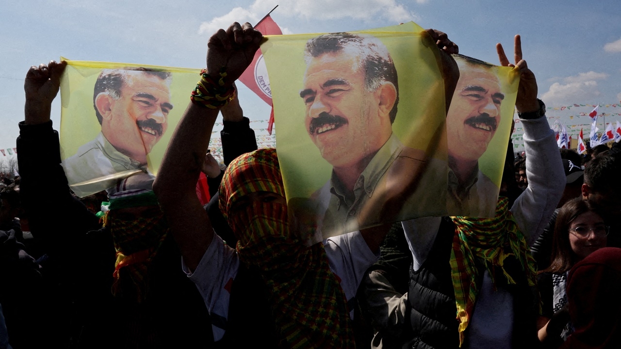 กลุ่ม PKK ประกาศหยุดยิงกับตุรกี หลังผู้นำเรียกร้องวางอาวุธ-สลายกลุ่ม