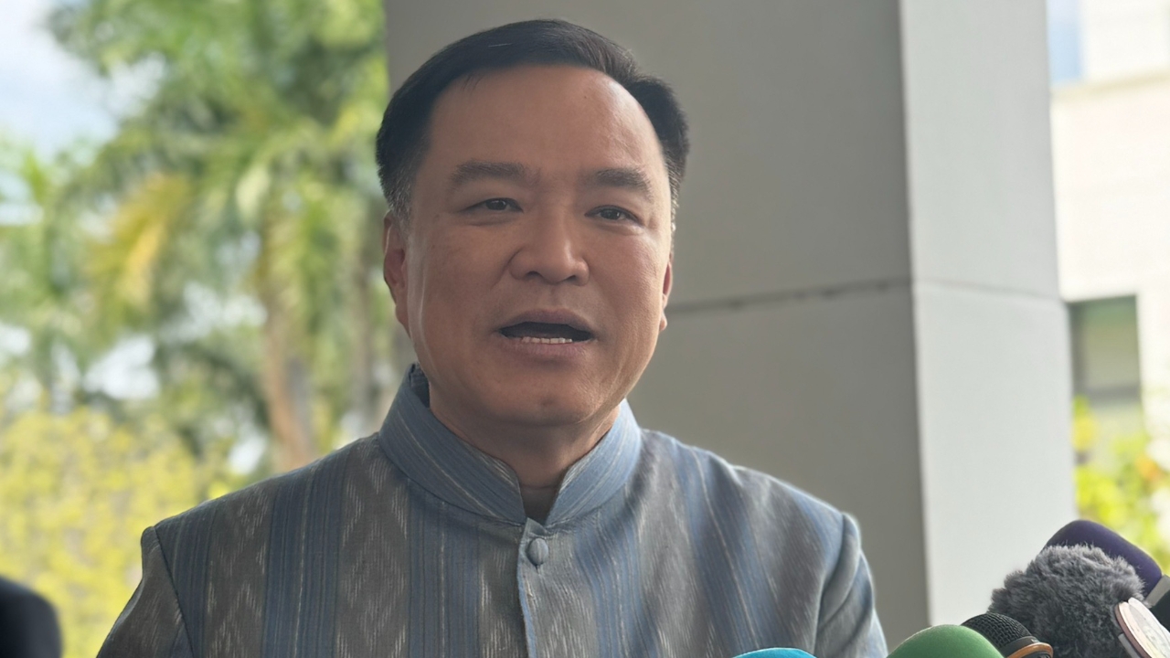 “อนุทิน” แจง ฝ่ายค้าน นายกฯ ไม่ได้รู้ไปทุกเรื่อง รมต. ตอบแทนได้ในศึกอภิปราย