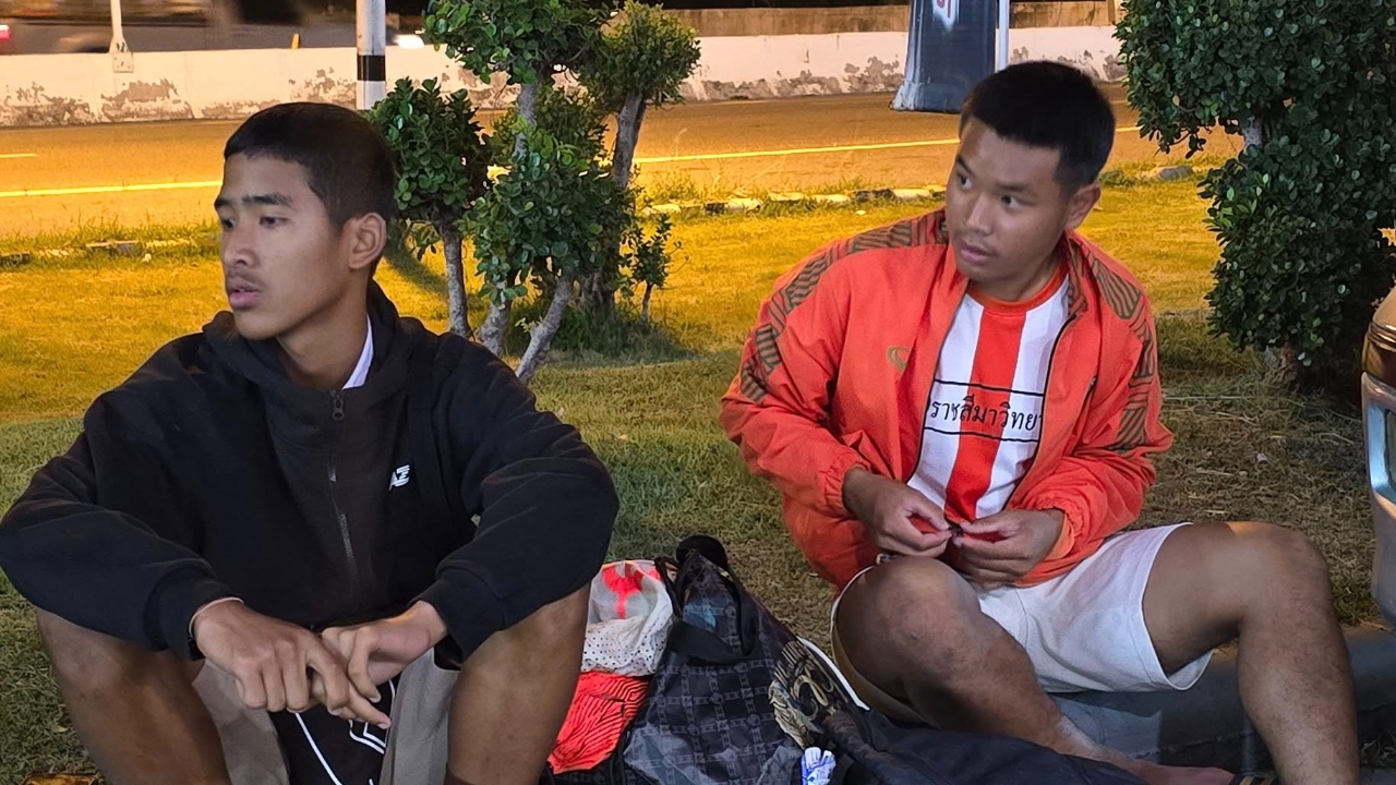 สองนักเตะ “โคราช” สู้ชีวิต! กำเงิน 2,000 บาท ล่าฝัน “ชลบุรี” เกือบมาเสียเที่ยวไม่ทันคัดตัว