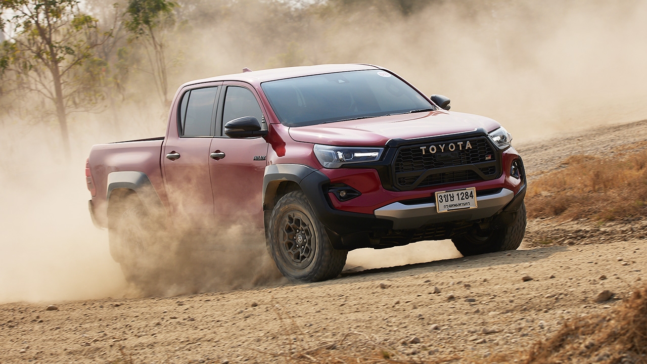 ลองขับ Toyota Hilux Revo ในเส้นทาง Off-Road บุกน้ำลุยโคลนแบบจัดเต็ม