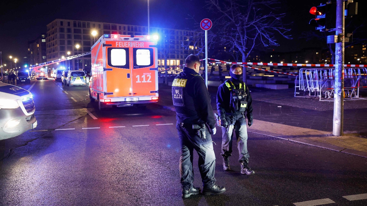 เกิดเหตุคนร้ายแทงนักท่องเที่ยวสเปนบาดเจ็บ ที่อนุสรณ์สถานการฆ่าล้างเผ่าพันธุ์ชาวยิว ในเยอรมนี