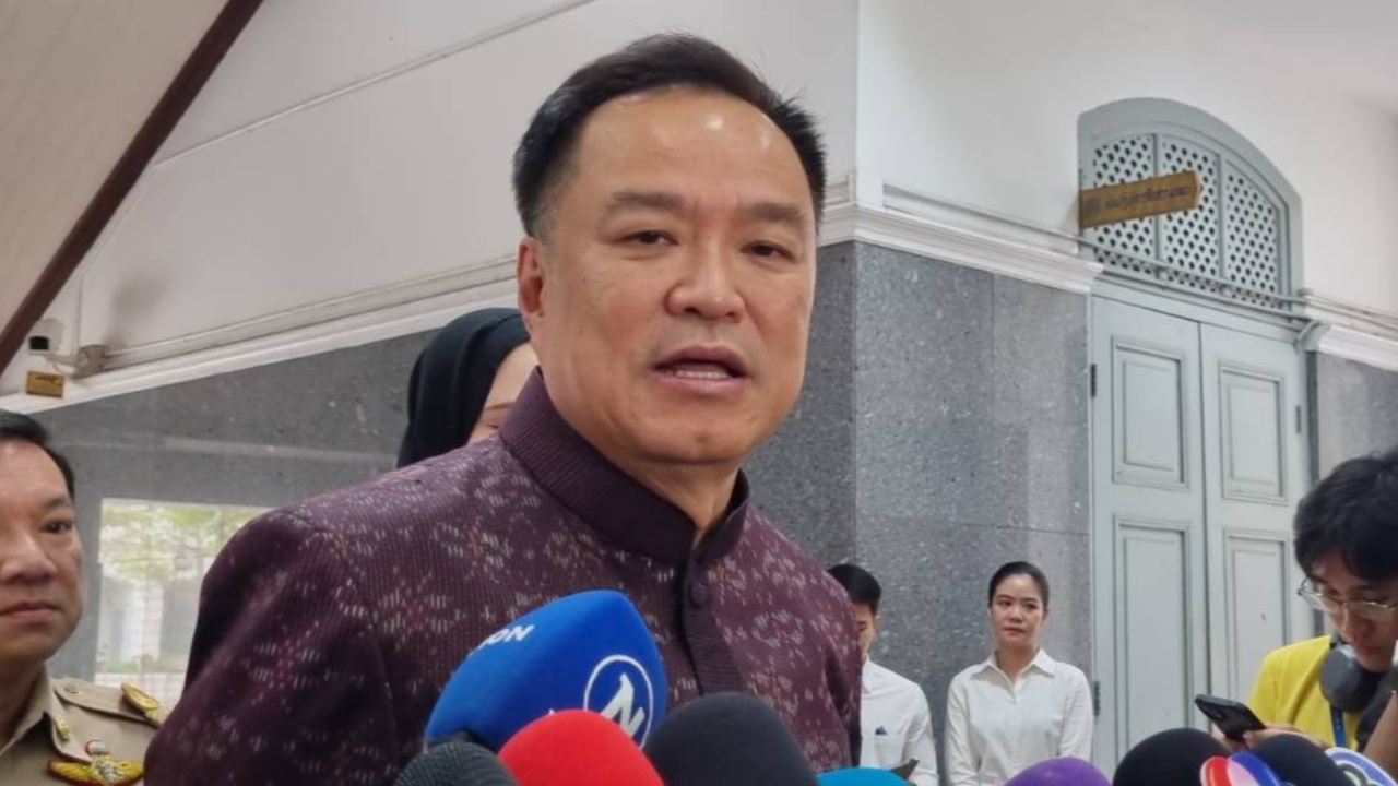 “อนุทิน” ปฏิเสธควง “เนวิน” เคลียร์ใจ “ทักษิณ” เย็นนี้