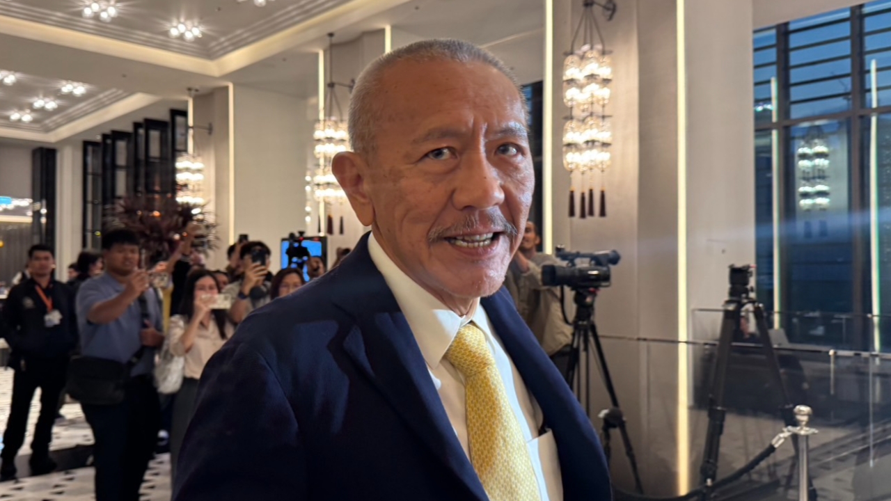 ”ชูวิทย์“ ร่วมงานแต่ง “ธนกร-แคทลีน” ประกาศชัด ปาฏิหาริย์มีจริง พร้อมจะกลับมา