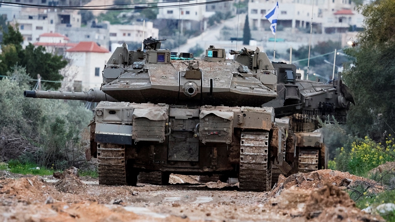 อิสราเอลส่งรถถังเข้าเวสต์แบงก์ครั้งแรกในรอบ 20 ปี หลังเคลียร์ค่ายผู้ลี้ภัย
