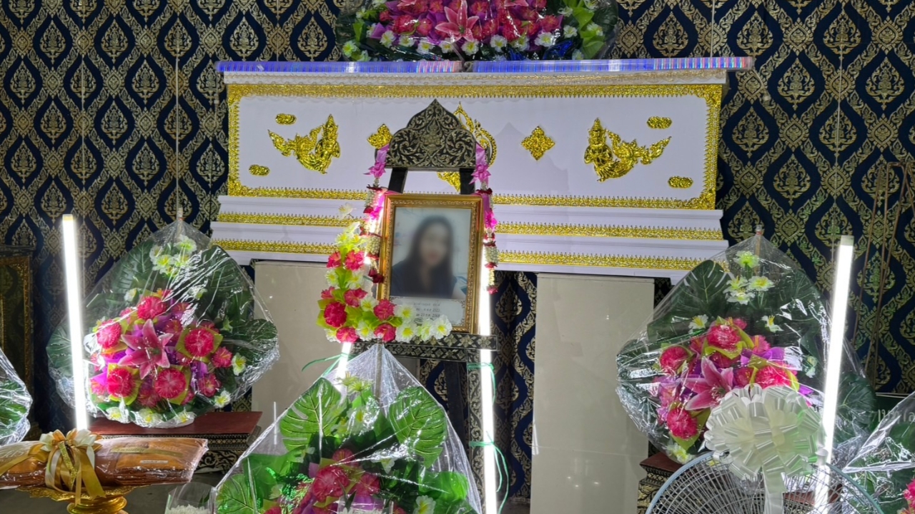 ญาติข้องใจ อดีตครูสาวหายตัวเกือบเดือน พบเป็นศพนอนในรถเก๋งที่ลานจอดรถ รพ.