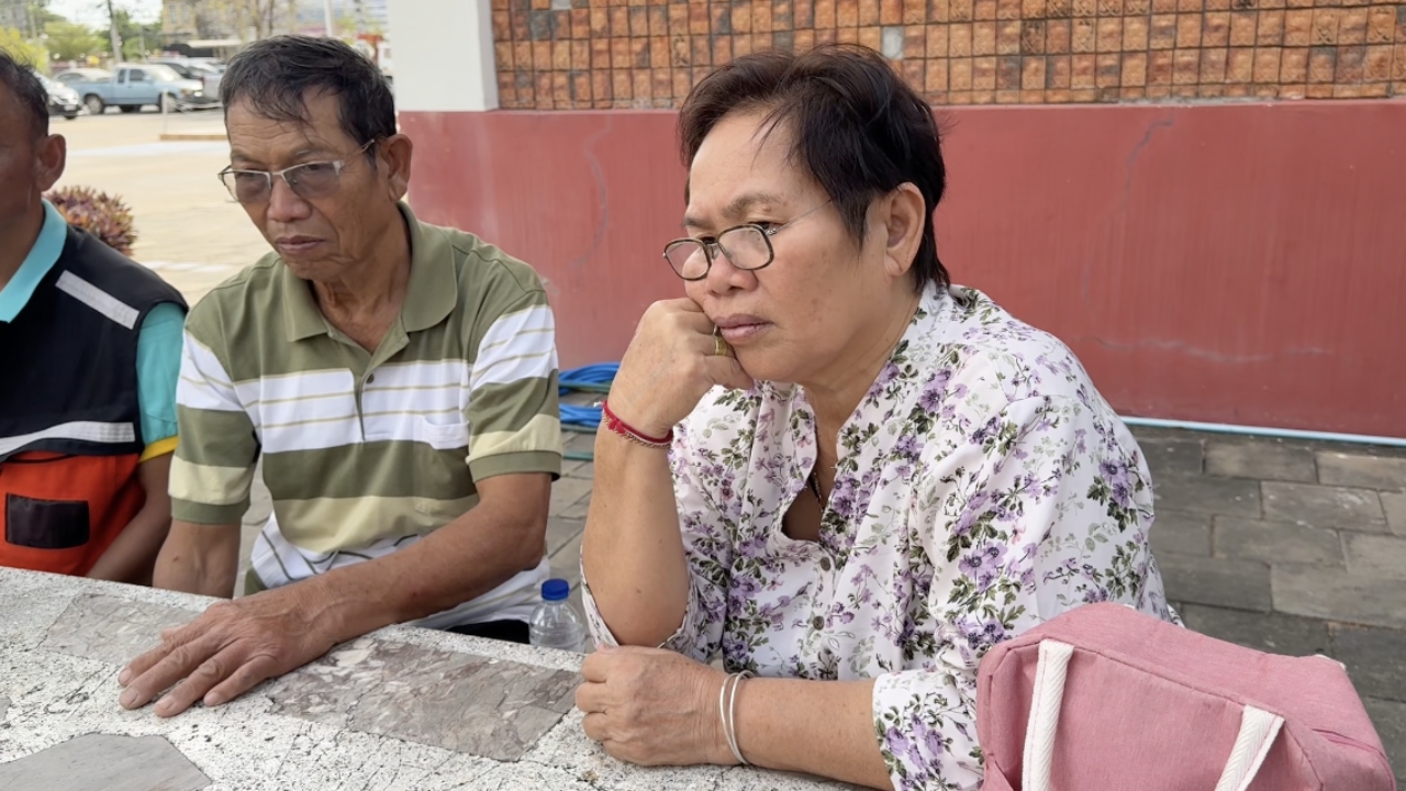 ป้าสุดช้ำ ถูกแก๊งคอลฯ หลอกเงิน 2.4 ล้าน ซ้ำยังโทรเย้ยลูกชาย บอกให้กลับไปดูใจแม่