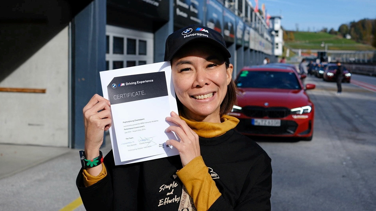 ชไมพร ปภัสร์พงษ์ ผู้ฝึกมืออาชีพมอเตอร์สปอร์ต ยืนหนึ่งในวงการด้วยความรักและความมุ่งมั่น