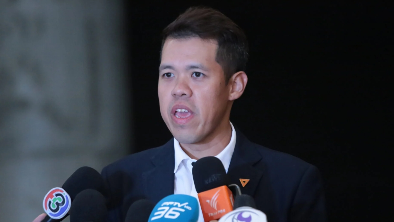 ประธานวิปฝ่ายค้านแขวะใช้ AI แทน กกต. หลังนิ่งไม่ตรวจสอบที่มา สว. 