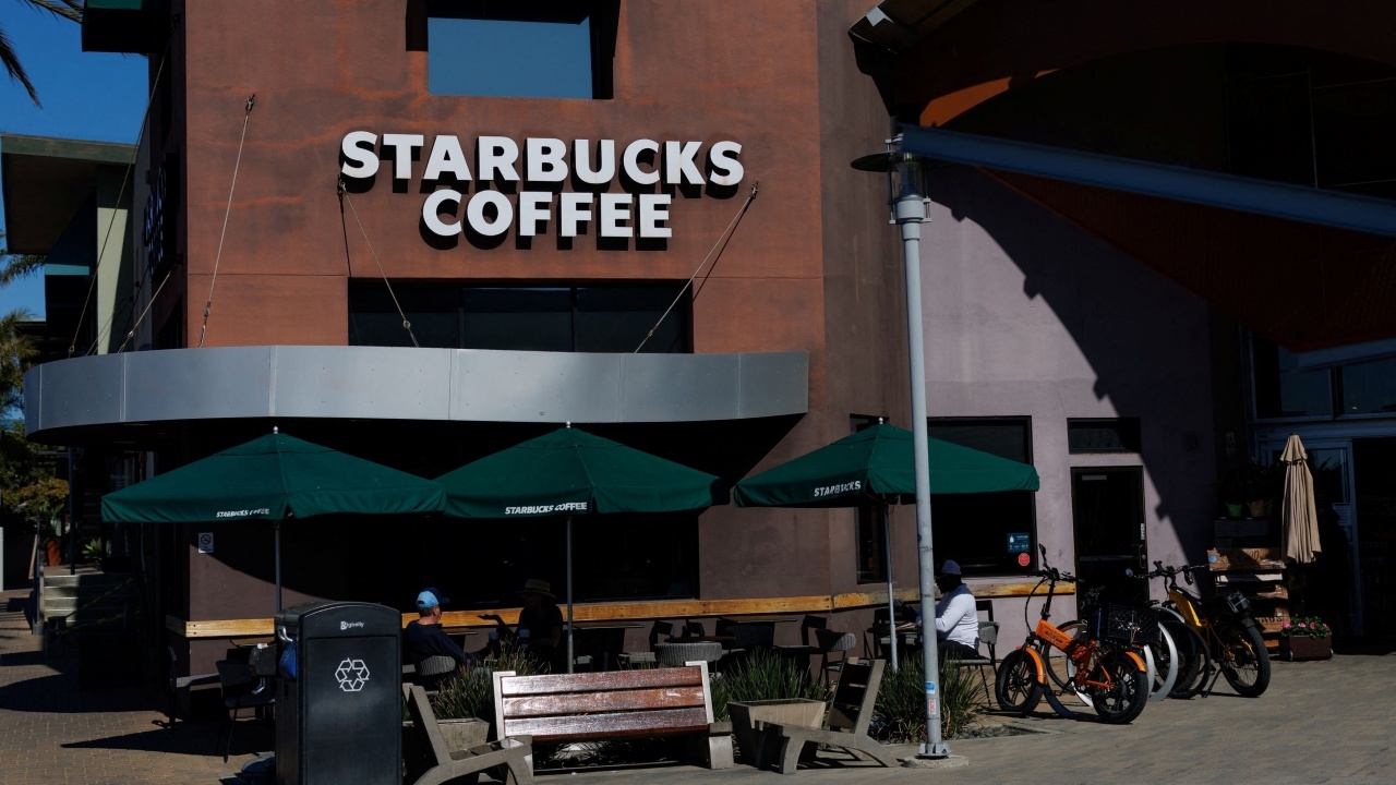 สตาร์บัคส์ปลด พนง. 1,100 คนในสหรัฐฯ ตัดทิ้งเมนูทำยาก-ขายไม่ดี