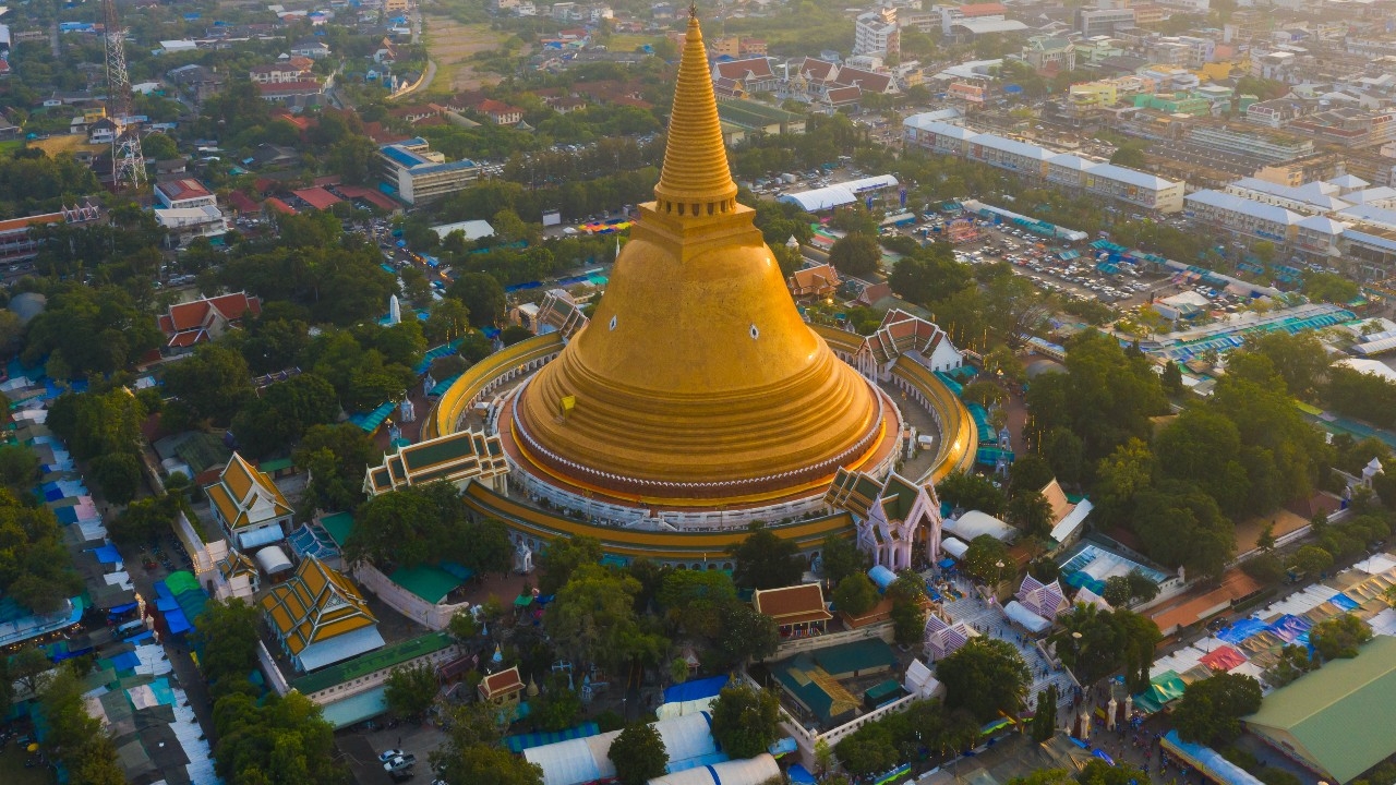 15 ที่เที่ยวนครปฐม 2568/2025 เช็กอินคาเฟ่สวยๆ ดื่มด่ำธรรมชาติ จัดเต็มทุกพิกัดสุดฮิต