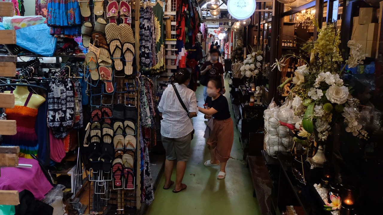 เคลียร์ชัดปัญหา "ตลาดนัดจตุจักร" สงต.จ่อฟ้องเพจเสนอข้อมูลเท็จ พร้อมทำความเข้าใจผู้ค้า