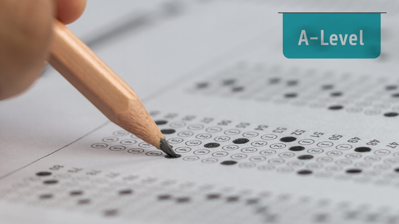 เปิดขั้นตอนพิมพ์บัตรเข้าสอบ A-Level ปี 2568 หลักฐานสำคัญห้ามลืม