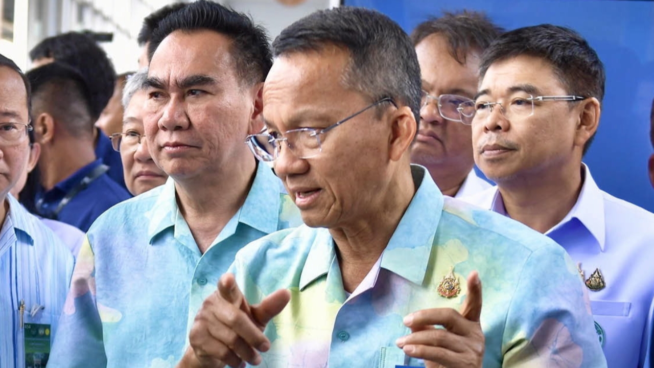 “สมศักดิ์” เผย สธ. พร้อมหนุนหาทนายความ ช่วยคดีพยาบาลสาวถูกตบหน้า