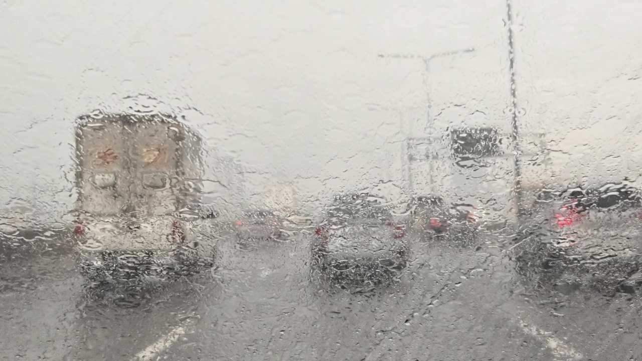 เปลี่ยนถ่ายฤดู ทำอากาศแปรปรวน ร้อนสลับฝน "อ.ธรณ์" เผยอยู่ในช่วงลานีญา