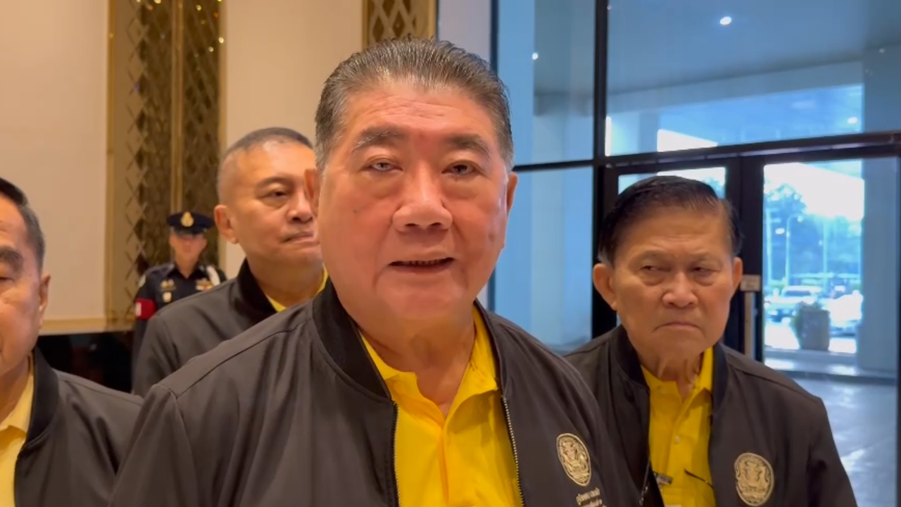 “ภูมิธรรม” ลั่น รัฐบาลไม่ปกป้องความผิดใคร มอง “ภท.-กธ.” คงไม่ถึงขั้นเคลียร์ใจ