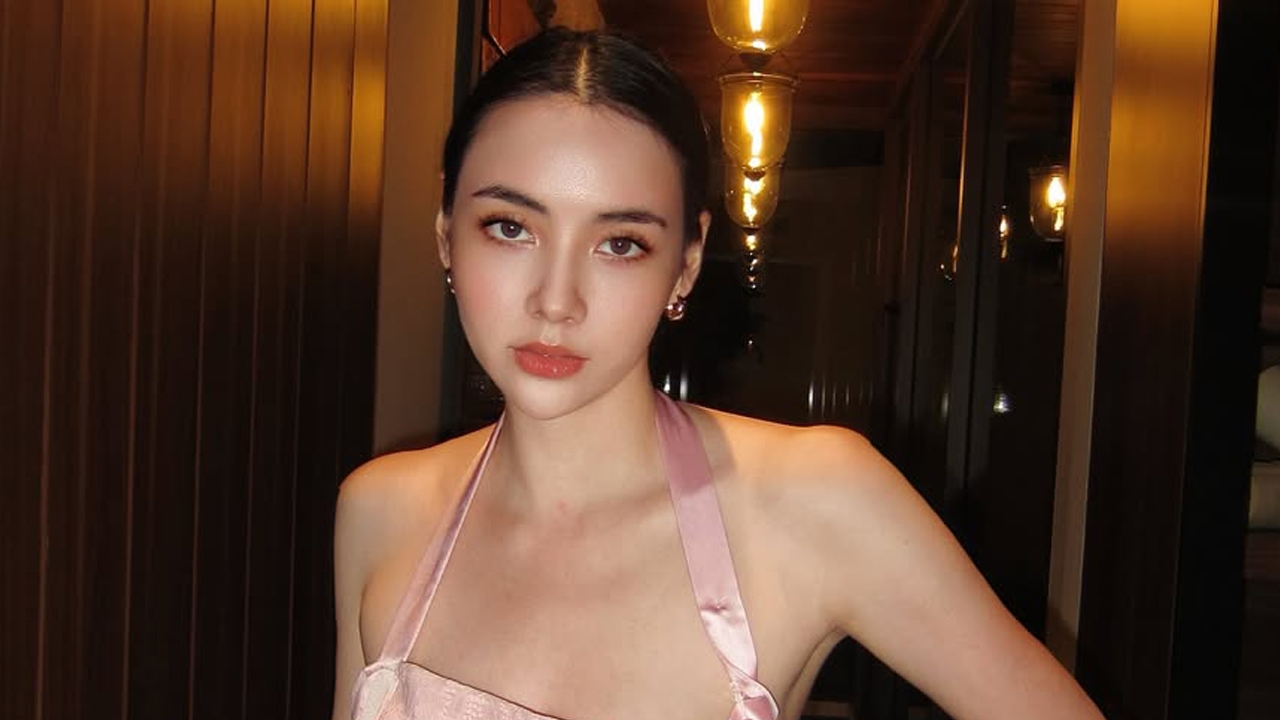 หัวใจเป็นสีชมพู มุกดา นรินทร์รักษ์ ดินเนอร์หวานรับ “วาเลนไทน์” แต่ยังไม่เปิดหน้า “แฟน”