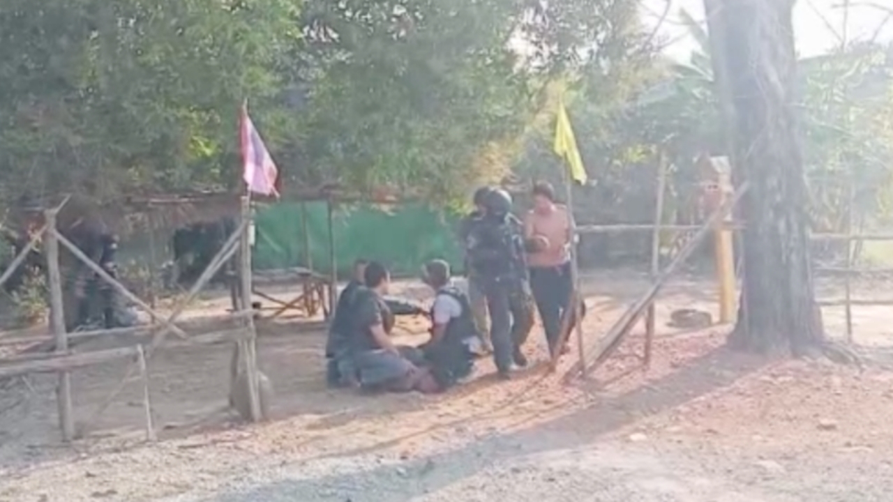 รวบแล้ว 2 คนร้ายคดียิง 2 ศพอ่างทอง อยู่ระหว่างนำตัวมาสอบสวนขยายผล