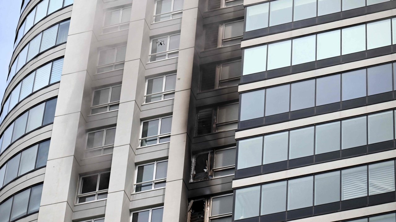  ไฟไหม้ตีกระฟ้าในอาร์เจนตินา อพยพคนกว่าร้อยชีวิต (คลิป)