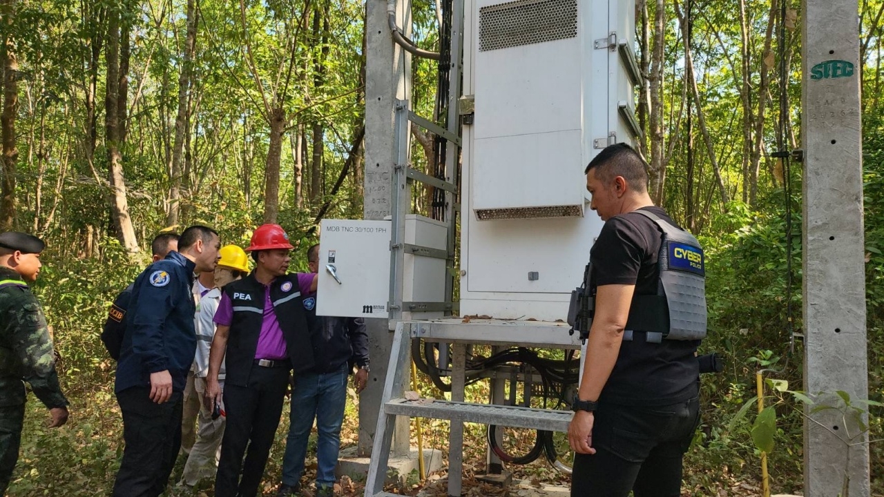 บุกแม่สอด ทลายเหมืองบิทคอยน์เถื่อน ผงะเจอเสาสัญญาณมือถือเถื่อนซ่อนอยู่กลางป่าทึบ