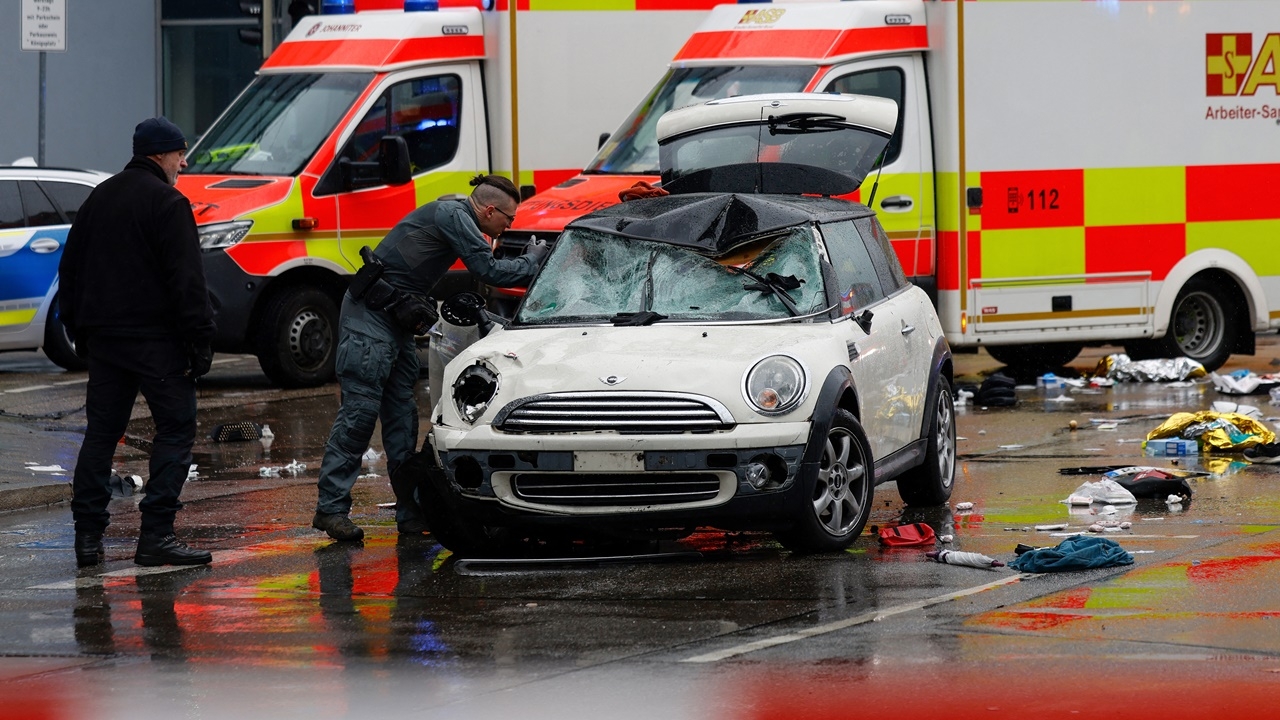 คนร้ายขับรถชนผู้คนในมิวนิก เจ็บ 28 ราย คนขับเป็นผู้ลี้ภัยเคยก่อคดีอื้อ