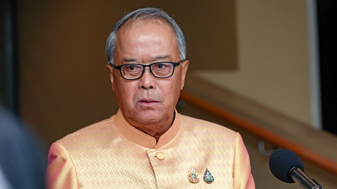 "ชูศักดิ์" เล็งหาช่องชงศาลรัฐธรรมนูญ หาทางออกแก้รัฐธรรมนูญ