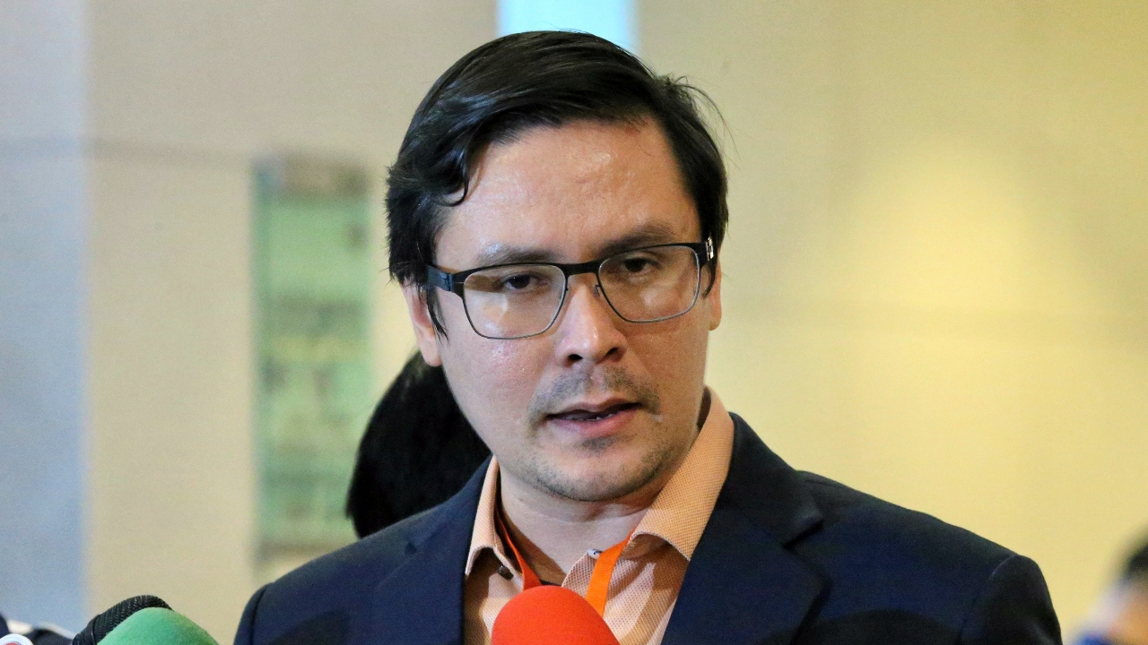 “โรม” ลั่น นายกฯ โบ้ยไม่ได้ ต้องกวาดล้างข้าราชการเทาเอี่ยวแก๊งคอลเซ็นเตอร์