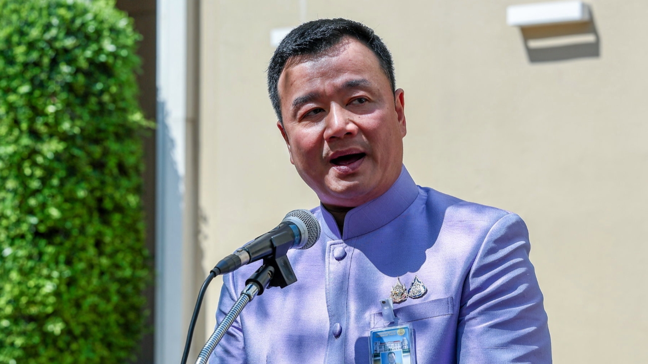 “สรวงศ์” ขู่ฝ่ายค้าน อาจโดนฟ้อง หากอภิปรายไม่ไว้วางใจพาดพิง “ทักษิณ”