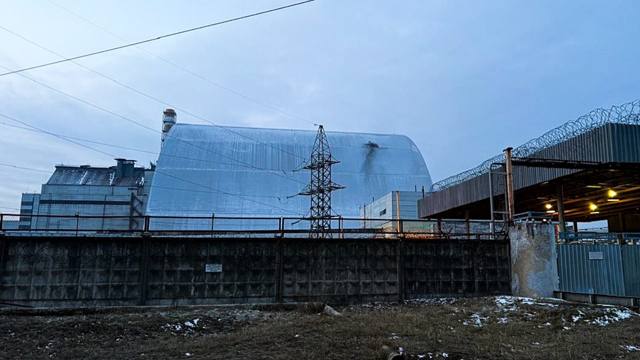 โดรนรัสเซียโจมตีโรงไฟฟ้านิวเคลียร์เชอร์โนบิล ระดับกัมมันตภาพรังสีอยู่ในเกณฑ์ปกติ