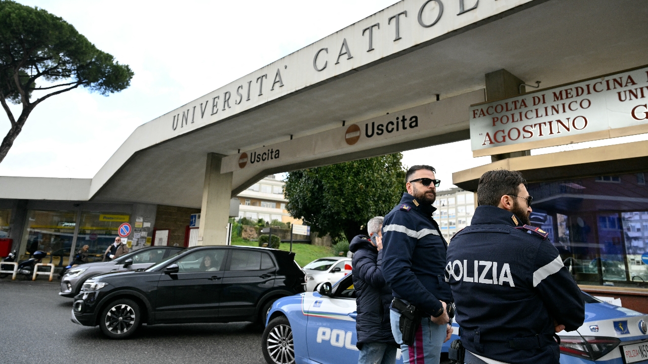 วาติกันแถลง "โป๊ปฟรานซิส" ประชวรเข้ารับการตรวจรักษาที่รพ.ในกรุงโรม