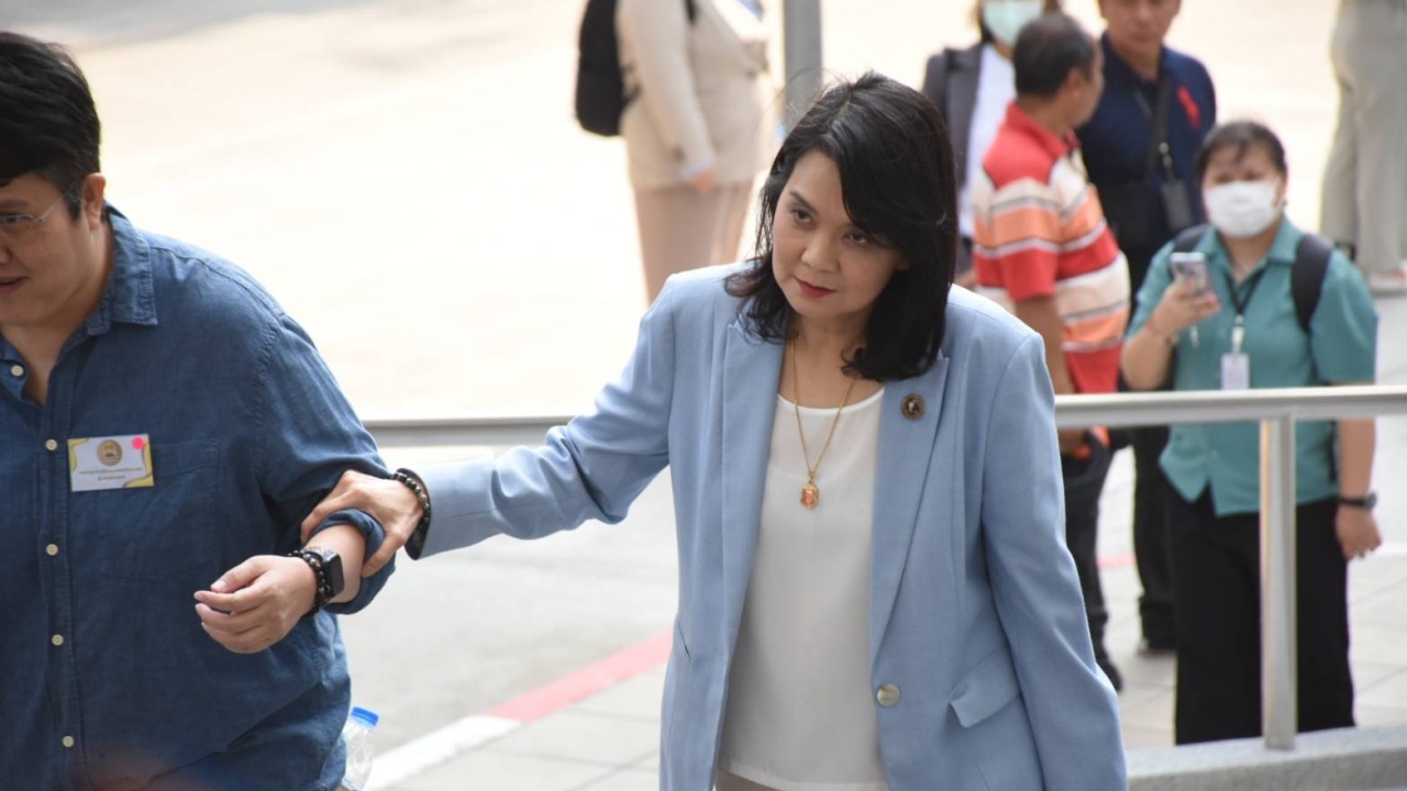 ศาลฯ พิพากษา จำคุก "พิรงรอง" 2 ปี ผิดมาตรา 157 คดี True ID