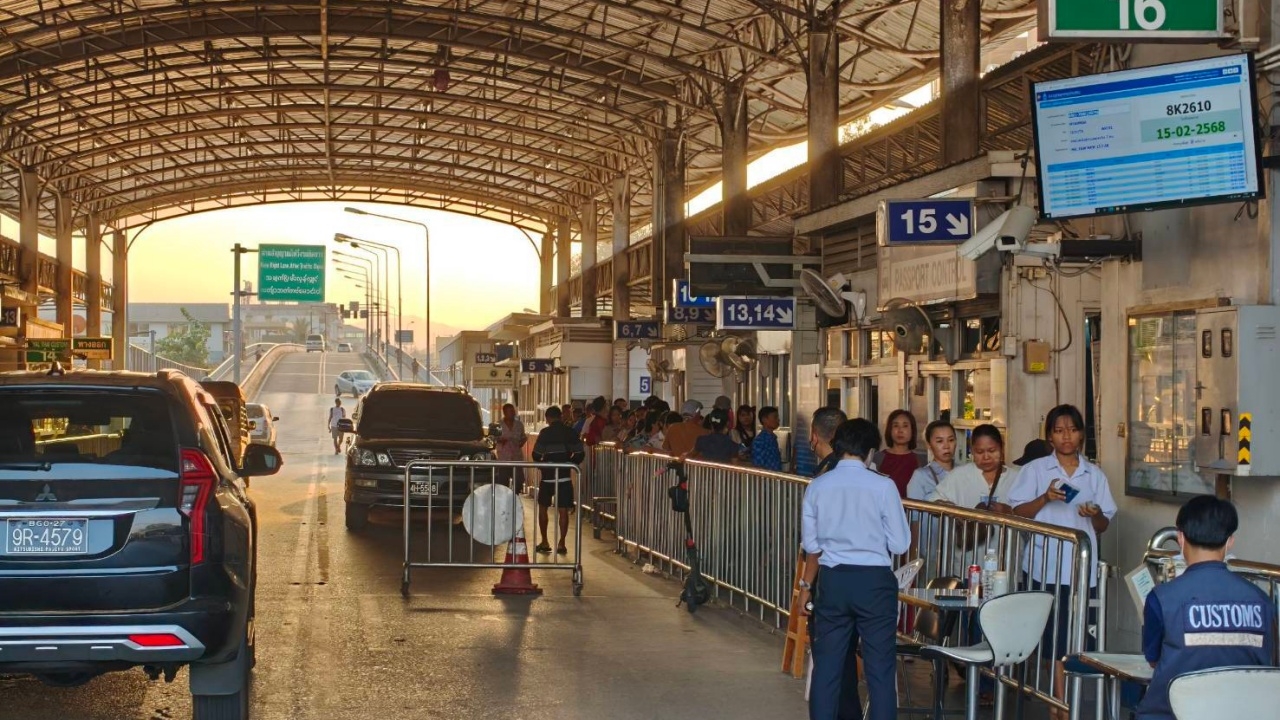 จับตาเมียนมา นัดชุมนุมกดดันทางการเจรจาไทย จ่ายไฟฟ้า-น้ำมัน