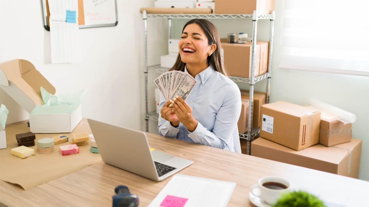 ชาว First Jobber เช็กลิสต์ให้ครบ วางแผนชีวิตอย่างไร ให้มีเงินเหลือเก็บ